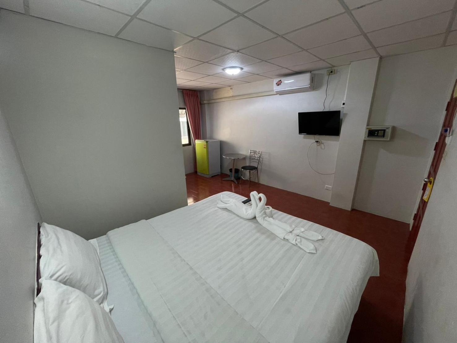 Malee Guesthouse And Restaurant Pattaya Buitenkant foto
