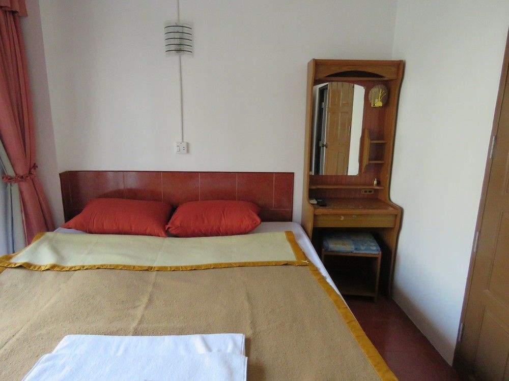 Malee Guesthouse And Restaurant Pattaya Buitenkant foto
